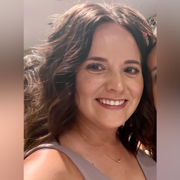 Meet your Posher, Caroline - Picture 1 of 1